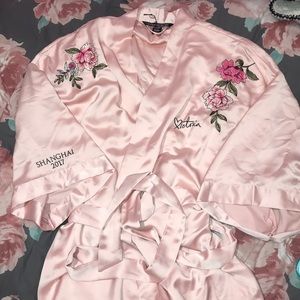 *LIMITED EDITION* VS - Silky ROBE